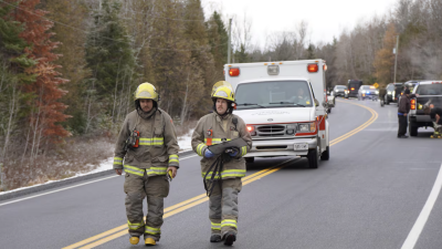 온타리오주 상공서 훈련 중이던 항공기 공중 충돌… 조종사 1명 사망