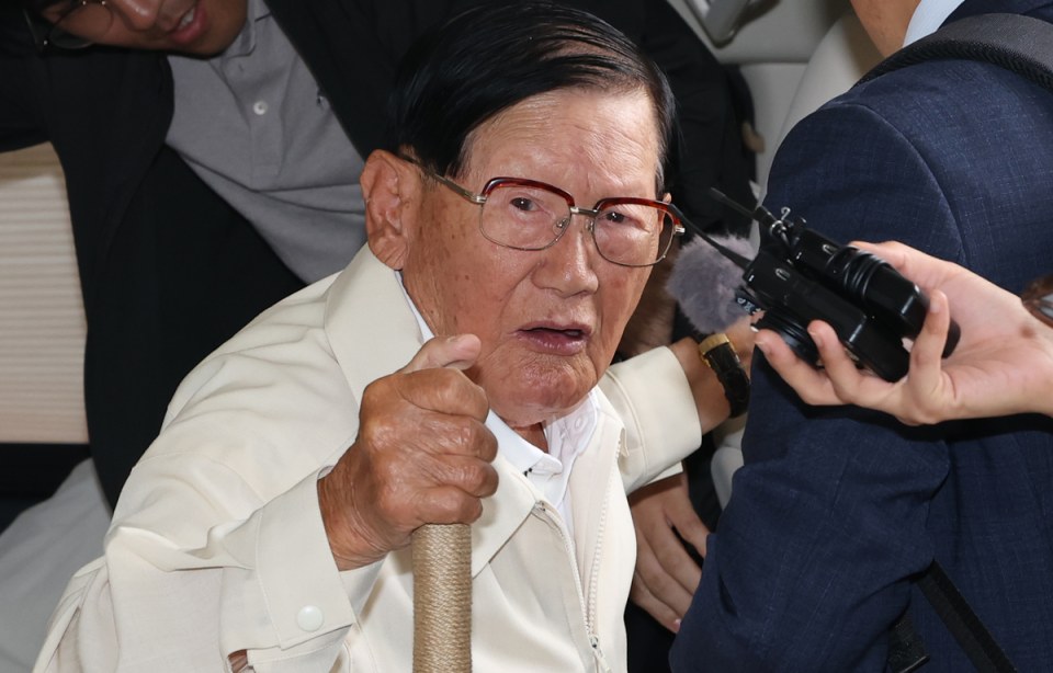 [속보]‘교인 집단 당원 가입’ 고동안 전 신천지 총무 구속···이만희 수사 속도 내나