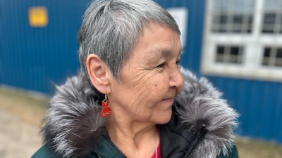 뉴펀들랜드 래브라도, '붉은 드레스의 날' 맞아 폭력 희생자 추모