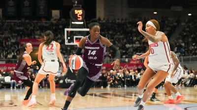 캐나다 여자 농구 WNBA 첫 시즌, 토론토 템포 아쉽게 패배