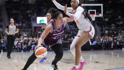 토론토 템포, WNBA 정규 시즌 역사적인 첫 경기 개최