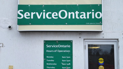ServiceOntario 직원 포함 4명, 차량 사기 혐의 기소