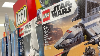 유튜버 'Reckless Ben', 레고 매장 'Bricks & Minifigs'의 스타워즈 레고 컬렉션 절도 의혹 제기