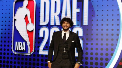 토론토 랩터스, NBA 드래프트 19순위로 앨런 그레이브스 지명