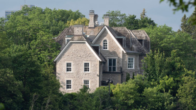 24 Sussex, 캐나다 총리 관저 리모델링, 디자인과 관료주의 사이의 갈등