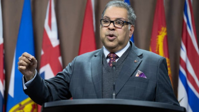 앨버타 주민투표 홍보 비용, 36만 5천 달러 초과…Nenshi, ‘과도한 지출’ 비판