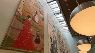 유콘 여성 태피스트리, 수십 년의 먼지 털고 복원 작업 착수