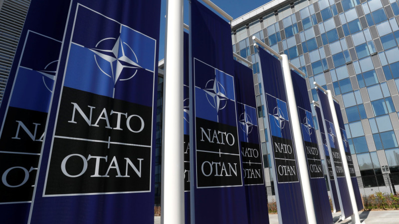 NATO 인턴, 캐나다 정부 일자리 여러 곳 거친 의혹