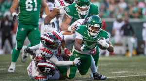 러프라이더스, 레드블랙스 연패 늪에 빠뜨리며 42-20 대승