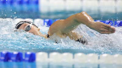 서머 맥킨토시, 팬퍼시픽 수영 선수권 200m 자유형 은메달 획득