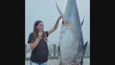 13세 소녀, 320kg 참다랑어 낚아 캐나다 기록 경신