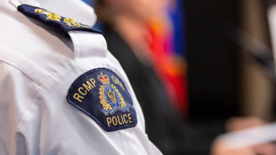 앨버타 RCMP 순경, 경찰 데이터베이스 부당 사용 혐의 재판 시작