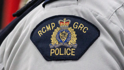 누나부트 RCMP, 전국 지침과 달리 이름표 착용 권장