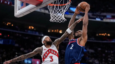 NBA, 랩터스와 클리퍼스의 카와이 레너드 트레이드 승인 기다리는 중