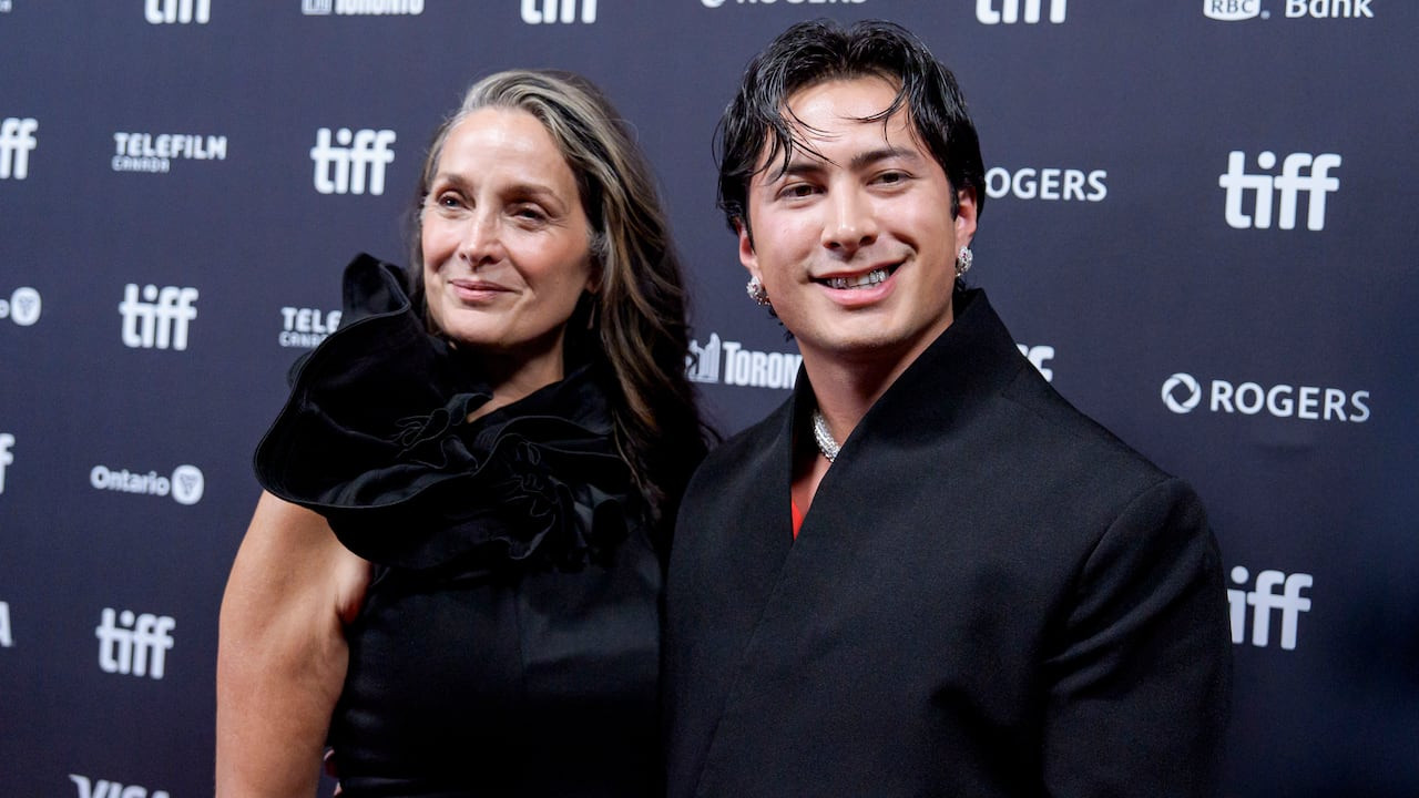 캐나다 스타 총출동, 크레이브 새 마녀 드라마 '야가' 시청 전 알아야 …