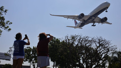 LAX 공항서 델타 항공기, 에어캐나다 항공기와 충돌… FAA 조사 착수