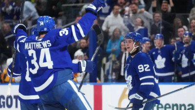 리프스 윙어 개빈 맥케나, NHL 데뷔 골 신고