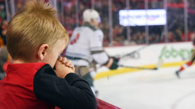 서부 캐나다, 일광 절약 시간제 유지로 NHL 경기 시간 변동