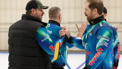 누나붓 소식: 사마갈스키 팀 컬링 우승 & 총리 그린란드와 연대