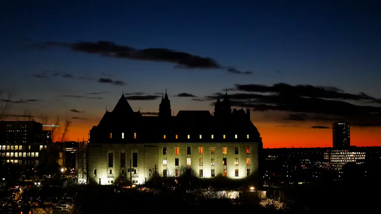 캐나다 대법원 "변호사 형사 방어 시 '의뢰인 비밀 유지' 의무 예외 인정"