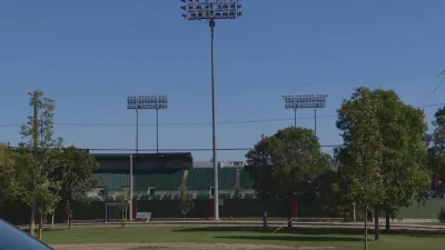 에드먼턴 리맥스 필드 주차장에 '주택 단지' 들어선다… 리버호크스 구단 기대되지만 주차 문제는 숙제