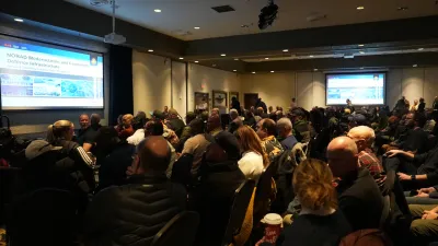 옐로나이프 국방부 타운홀 미팅에 200여 명 운집… 북부 방위 프로젝트 파급 효과 논의