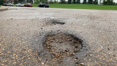 에드먼턴 '포트홀'과의 전쟁… 전문가 단순 보수 넘어 과학적 데이터 분석 절실