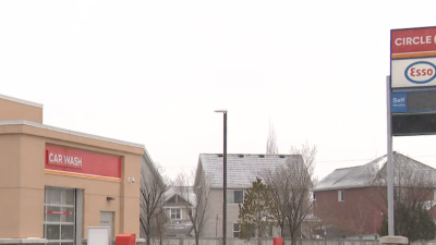 에드먼턴 남부 에소(Esso) 주유소, '물 섞인 휘발유' 의혹… 차량 수십 대 고장 피해