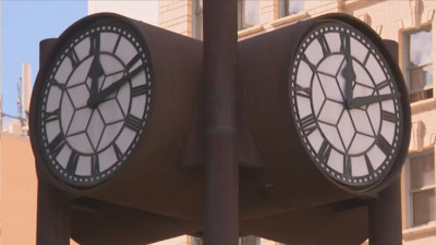 앨버타 '시간 변경' 폐지 법안 상정… 캐나다 전역 '프레리 시간대' 통합 논의 확산