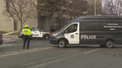 토론토 동부서 21세 오토바이 운전자 사망… 좌회전 차량과 충돌 후 현장서 숨져