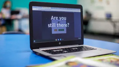 AI 앱이 교사를 완전히 대체할 수 있을까?… 캐나다 전문가들 정서적 지지 없는 교육은 위험 경고