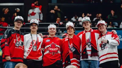 NHL의 새로운 비밀 병기: 위니펙의 평범한 청년들과 스마트폰