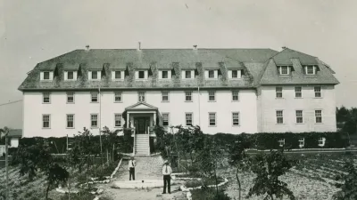 사라진 아이들 찾기 멈춰야 하나… 온타리오 원주민 기숙학교 무덤 수색 연방 지원 거부에 '반발'