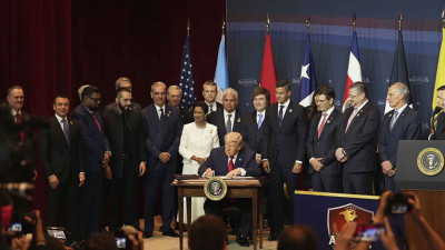 트럼프 3일 만에 이란 해군 격파… 다음 타깃으로 '쿠바' 전격 지목