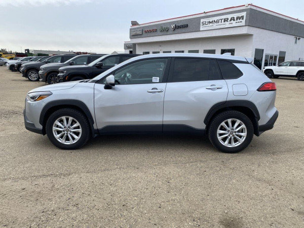 2023 Toyota Corolla Cross LE AWD