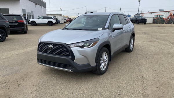 2023 Toyota Corolla Cross LE AWD