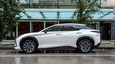 2023 Lexus RZ450e Direct4