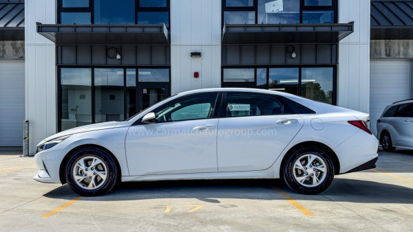 2022 Hyundai Elantra Essential