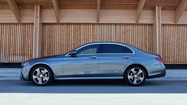 2017 Mercedes Benz E300 4MATIC