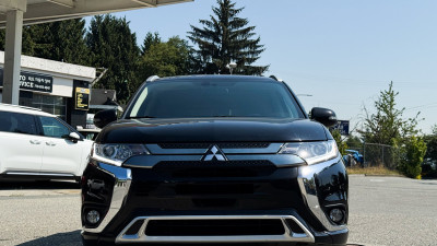 [오토스타일]2022﻿ ﻿Mitsubishi﻿ ﻿Outlander PHEV﻿ ﻿SE S-AWC