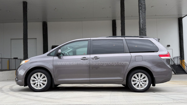 2011 Toyota Sienna LE AWD