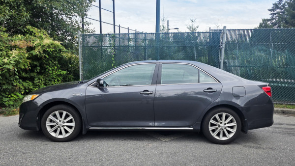 2012 Toyota Camry XLE Hybrid