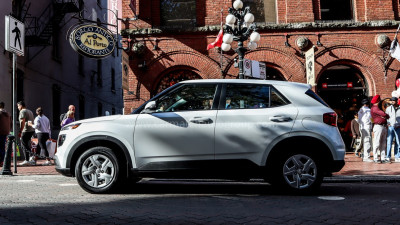 2025 Hyundai Venue Essential