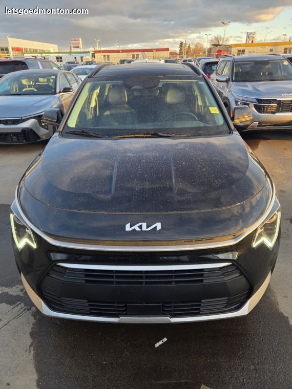 자동차 2025 KIA NIRO PHEV EX PREMIUM 중고 차량입니다. 작성자: Wonyoung 등록…
