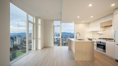 [렌트] 38층 서프팬트하우스에서 즐기는 환상적인 뷰 2 Bed + Den 코너 유닛