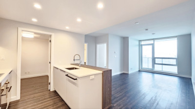 [렌트] 신축 1베드+1덴 버퀴틀람 미리아드 43층 644 sqft