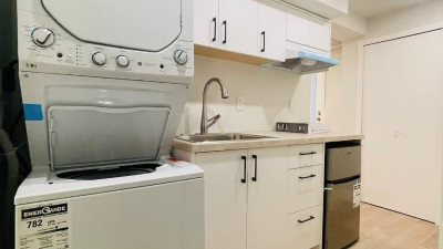 [렌트] [써리] 플릿우드 1층 1bed / 1bath