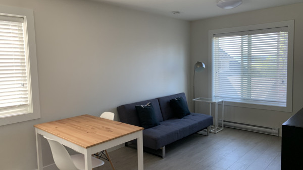 [렌트] 코퀴틀람 한인마트 근처 1 Bed 1 Bath 독채