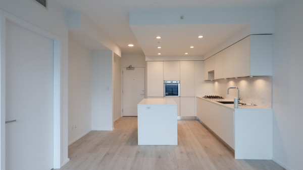 [렌트] 1bed 렌트 | 한인상권 중심 시티오브 로히드 고층콘도 $2,300