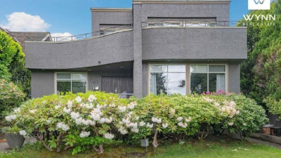 [매매] [Sold] [Wynn Realty] 웨스트밴쿠버 Ambleside 최중심 감각적인 5베드 5배쓰 하우스